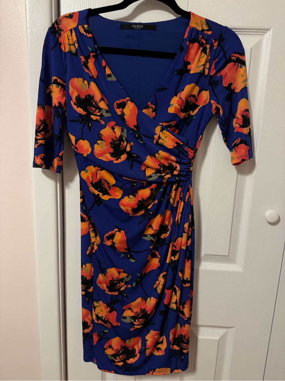 GUESS Blue Floral Ruched Sheath Dress XS Faux Wrap with 3/4 Sleeve